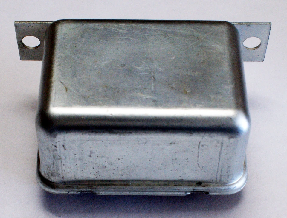 Relé BOSCH 0332514004 6V 100W - Relé atenuador se adapta a BMW 1500 1600 1800i Foto 3 de 3