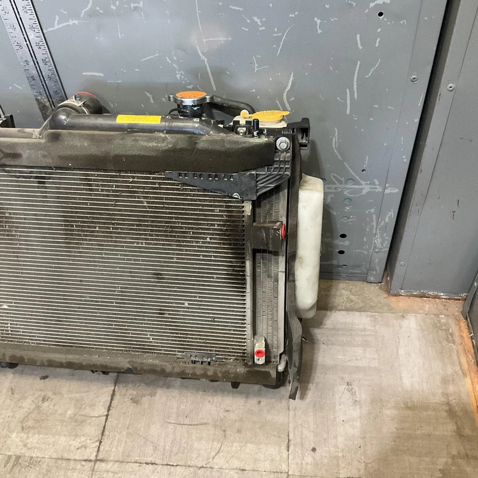 2014-2018 Subaru Forester Radiator Condenser Fans Overflow Set 2.5l Factory OEM Foto 2 de 4