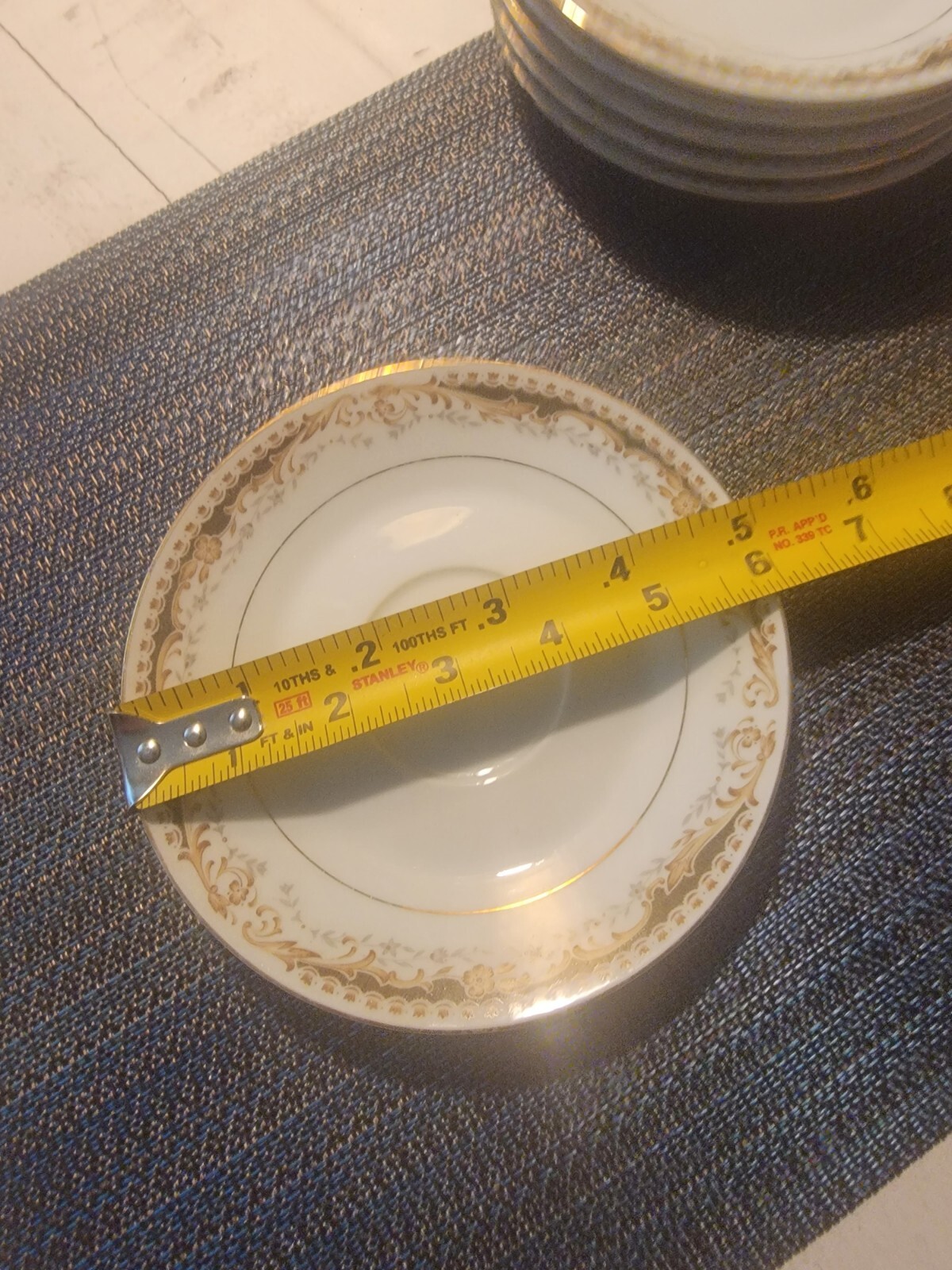 VINTAGE QUEEN ANNE SIGNATURE COLLECTION SELECT FINE CHINA 6 INCH PLATE SAUCER