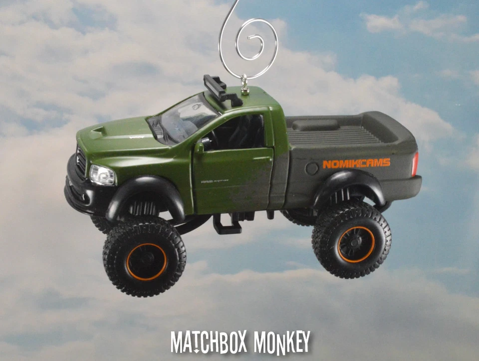 Camioneta pickup Dodge Ram 1500 SRT-10 Viper 1/47 adorno de Navidad Ext 4x4 elevada Foto 2 de 4