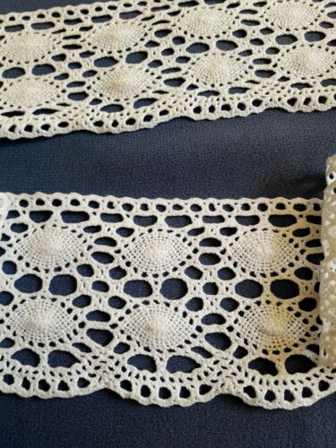 DRG07/ 2 antique lace stripes with white cotton spindle 7.5x225cm each  - Picture 1 of 5