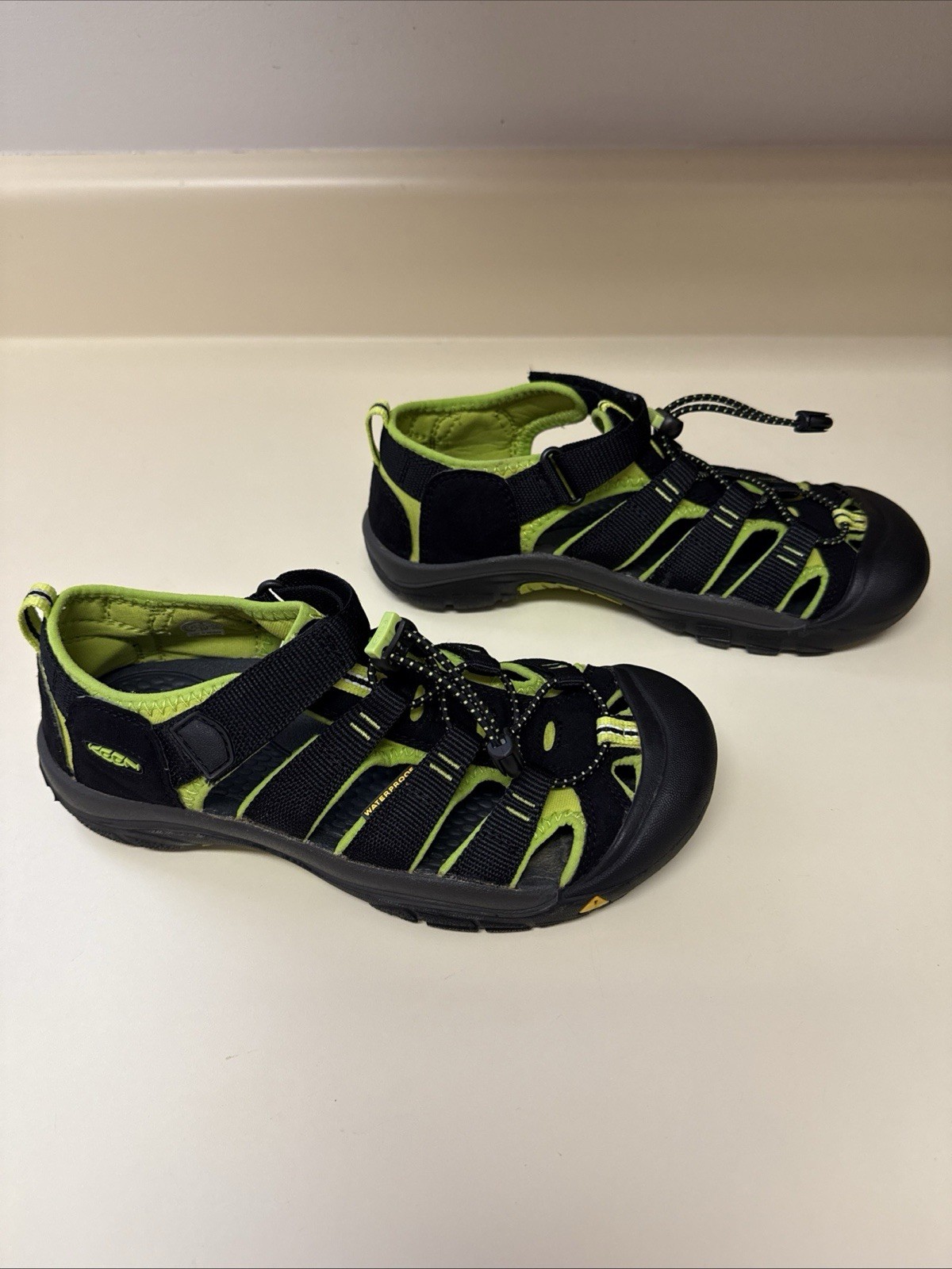 Scarpe sandali Keen donna taglia 5 nero verde punta chiusa impermeabili trail escursionismo