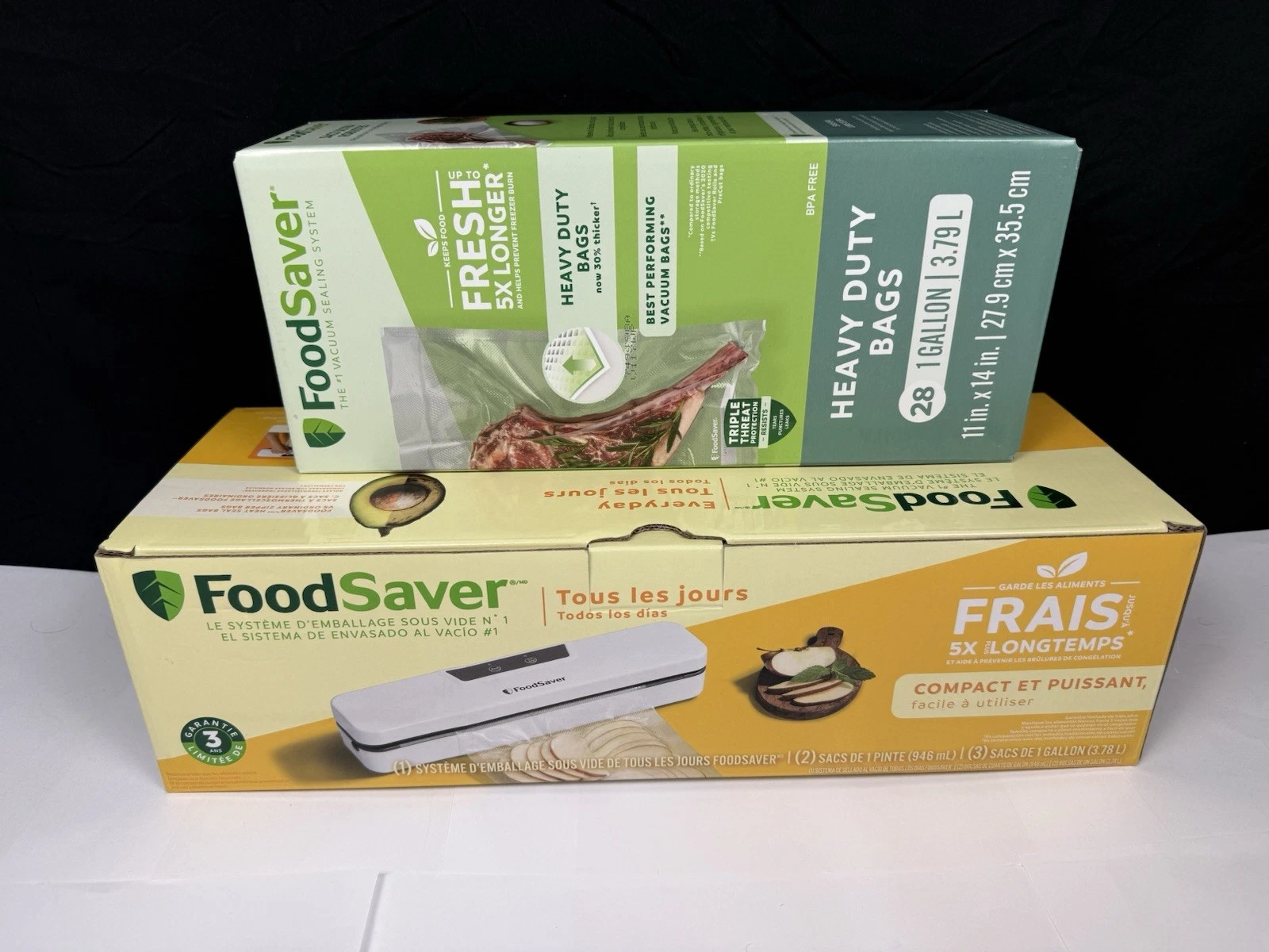 NIB FoodSaver Everyday Vacuum Sealing System Full Size Power w/ New Bags VS0230