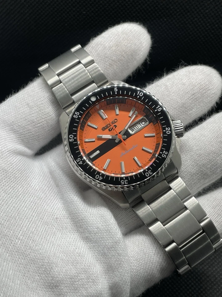 Reloj Seiko 5 Deportivo Automático ADICIÓN ESPECIAL Esfera Naranja SRPK11K1 NUEVO REACONDICIONADO Foto 4 de 4