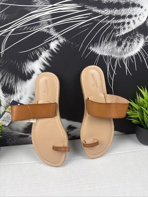 Universal Thread Women's Juno Toe Ring Flat Sandals Cognac Brown Size 6 NWT