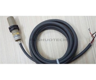 Used 1Pcs     Sensor E4C-LS35 Plc Module ig *gi