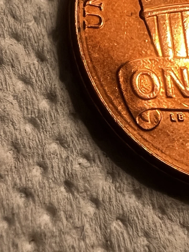 2010-D Lincoln Shield 1C,Error Coin, Triple Struck On Collar, DDO,DDR, Very Nice - Image 4 of 4