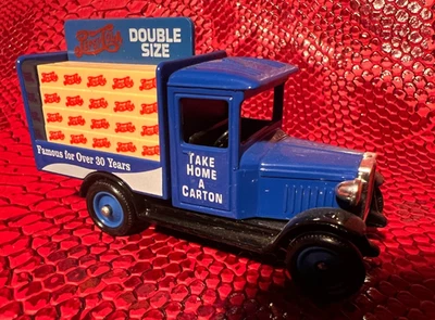 FORD Model A van 1934 "Pepsi Cola"- Lledo Days Gone 1/64e - Photo 1/4