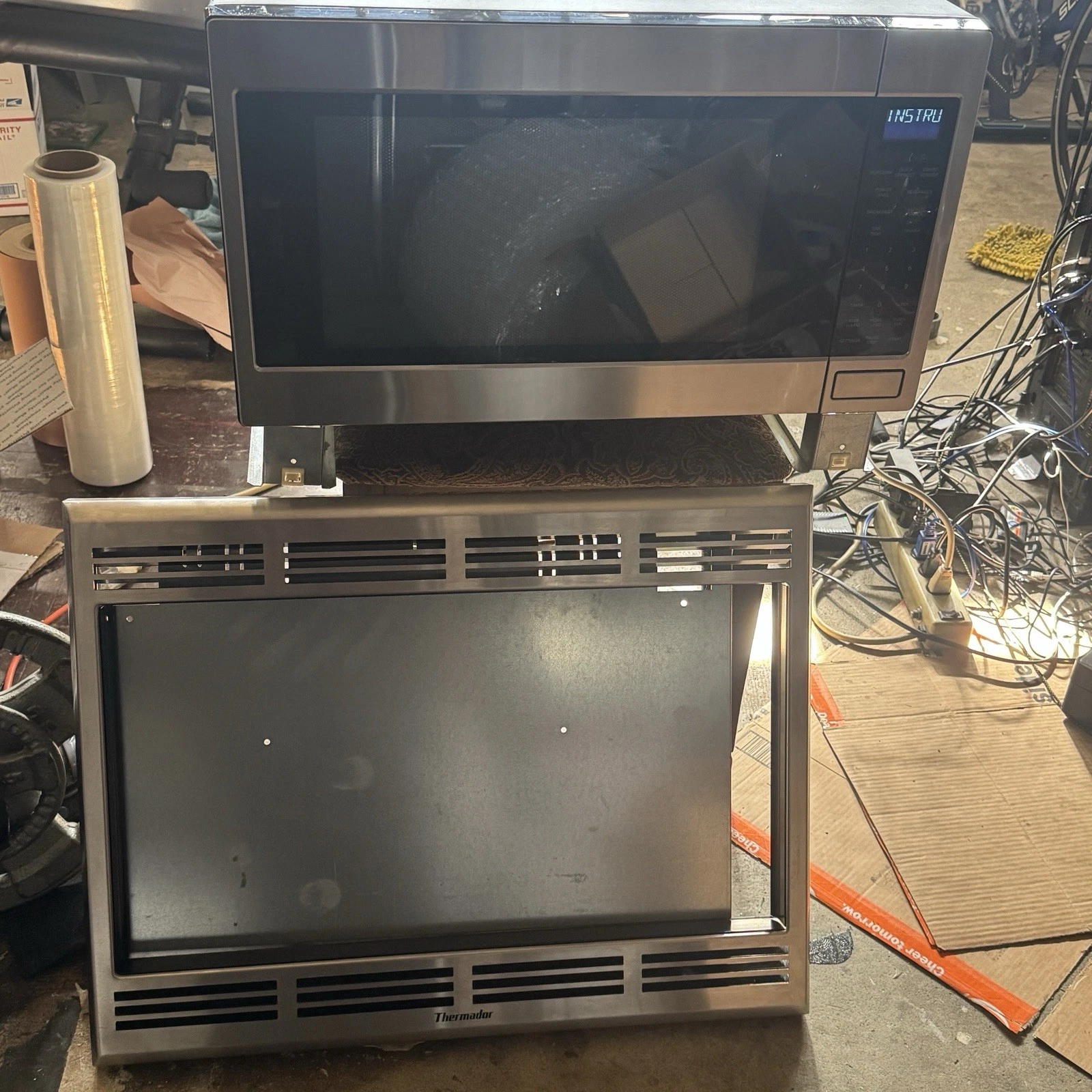 Thermador mbes 01 Microwave With Frame
Opens in a new window or tab