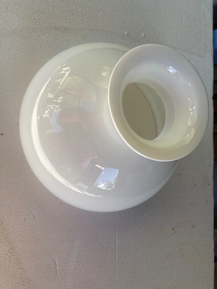 ANCIEN GLOBE OPALINE BLANCHE LUMINAIRE SUSPENSION - Photo 3/4