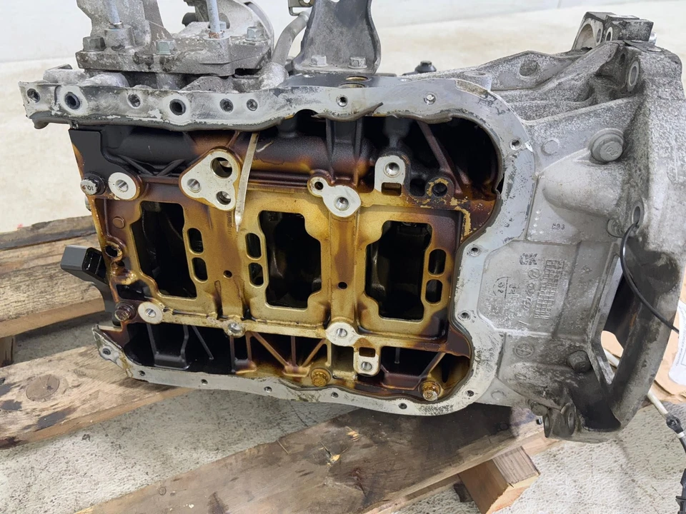 2016-2020 Kia Sorento Engine Cylinder Block OEM - Image 3 of 4
