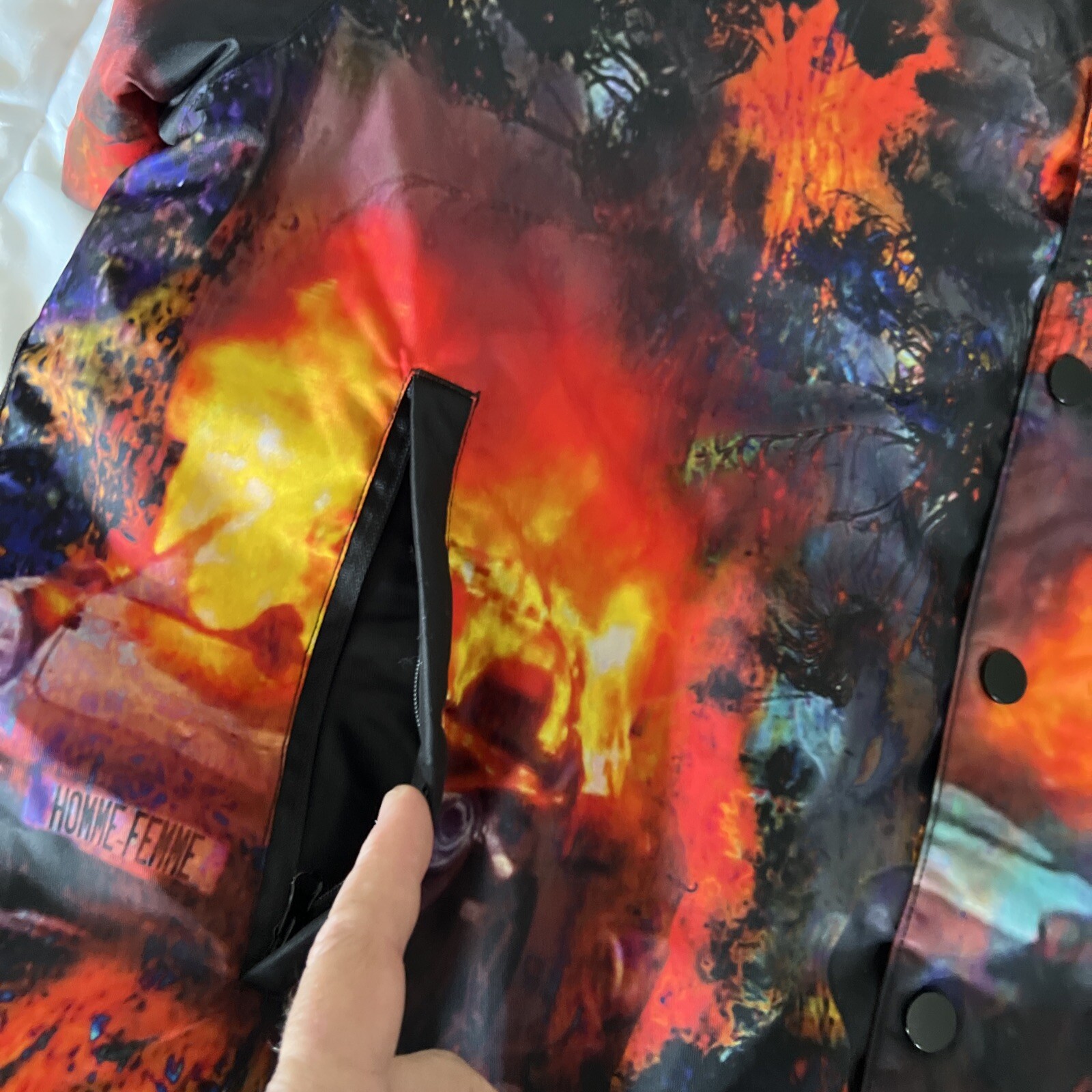 Homme Femme Puffer Shirt Mens Med Black Red Wild Fire Riot Luxury Streetwear NWT