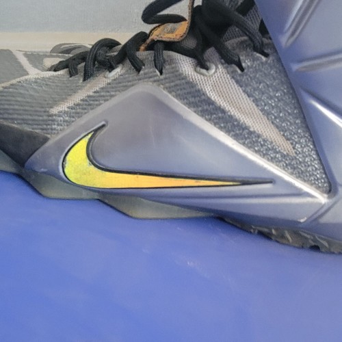 Nike Lebron 12 Basketball Shoes Gray & Yellow Mens Size 9 - Picture 2 of 7