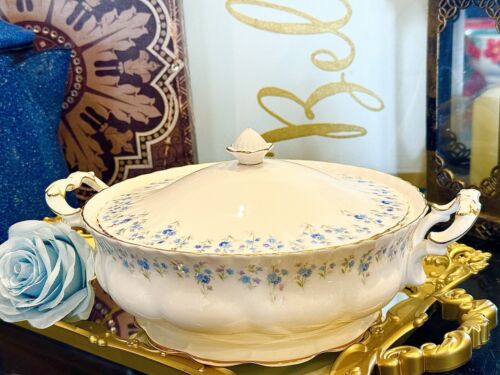 Stunning!RARE!VintageRoyal Albert Memory Lane (9 Inch)Soup Tureen .Mint