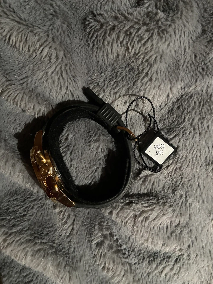 Akribos XXIV Conqueror oro amarillo tonificado/caucho 048 mm Foto 3 de 4