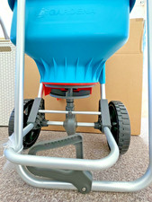 Gardena 436-20 XL lawn broadcast Spreader 18L Container.