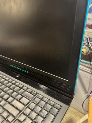 Alienware 17 R4 i7 2.8GHz GTX 1060 16GB 1TB HDD+1TB SSD Charger & Extra Battery