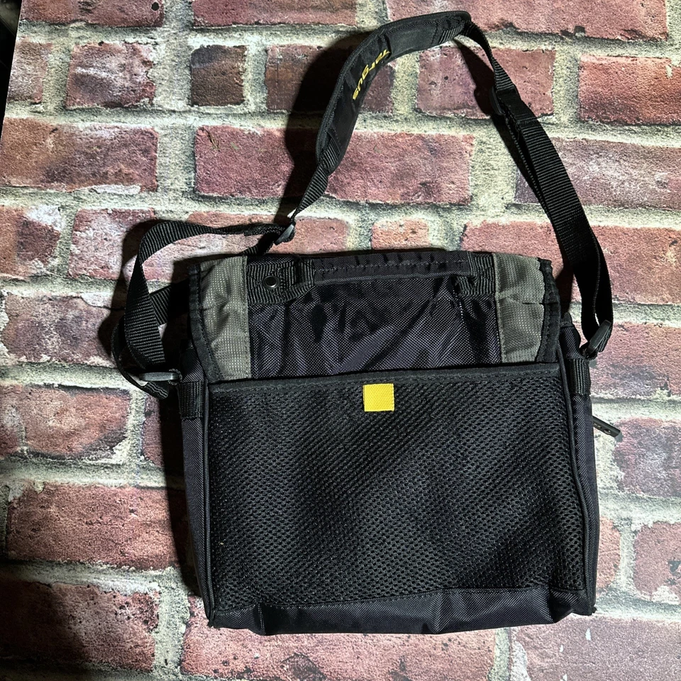 TARGUS CityGear 11" Laptop Notebook Messenger Bag Computer Travel Work Student - Image 2 of 4