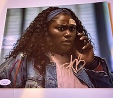 Danielle Brooks Signed 8x10 Jsa Peacemaker