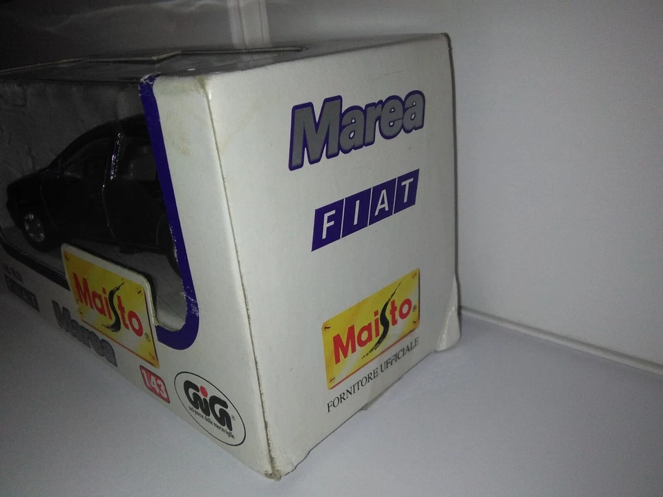 Maisto/Gig Nikko - Modellino 1/43 Fiat Marea blu scuro Vintage - Immagine 4 di 4