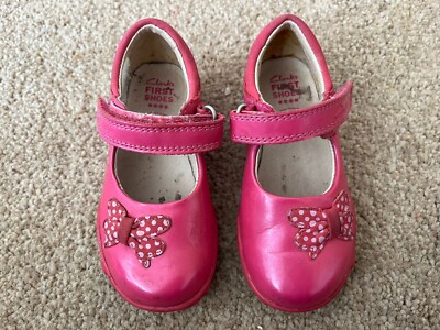 GIRLS CLARKS PINK PATENT LEATHER SHOES WITH LIGHTS