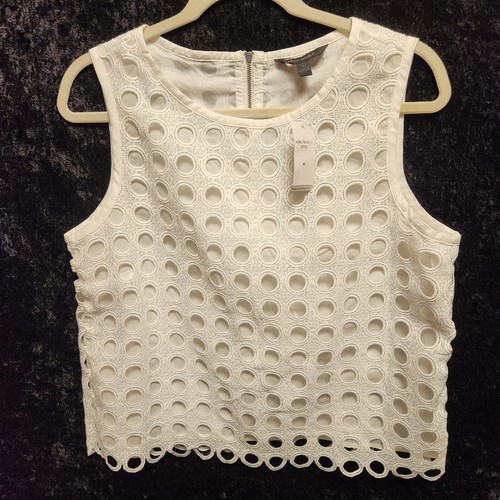 NWT Banana Republic White Eyelet Dot Cut Out Lace Crop Top & Pencil Skirt Size 8 - Picture 4 of 14