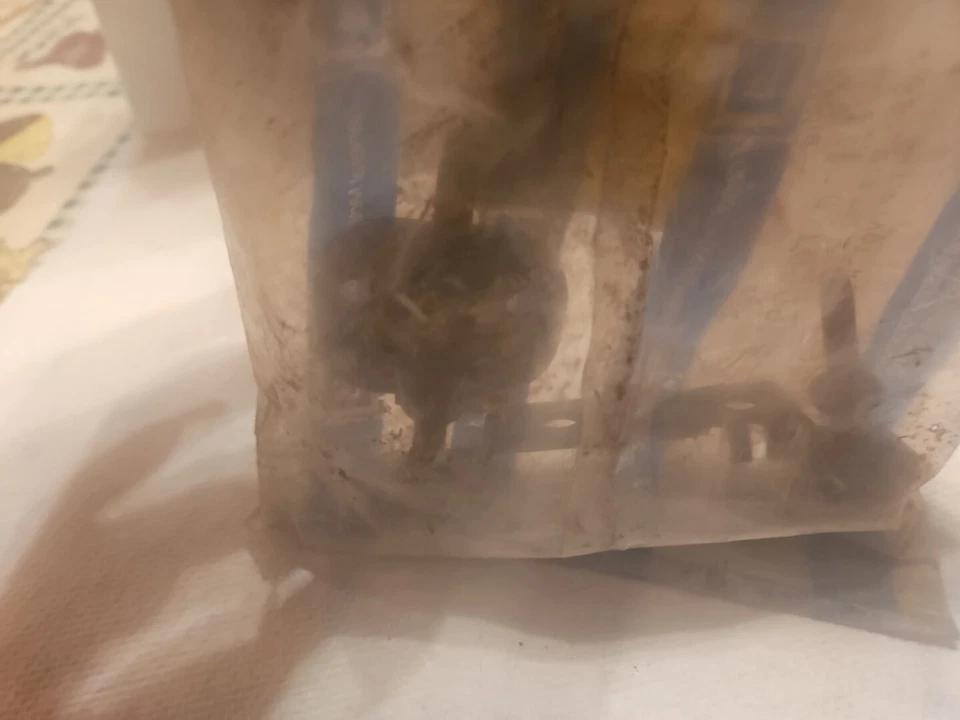 Conjunto ajustador vertical de faros derecho NOS GM 16509464 para Pontiac Sunbird 89-94 Foto 4 de 4