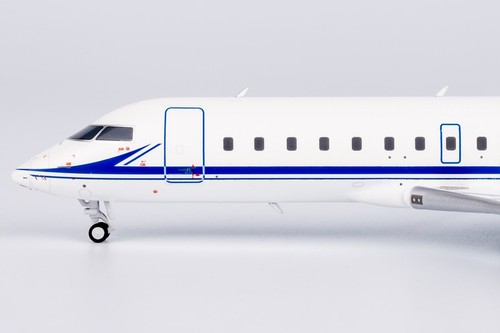 NG Model 1:200 PLA Navy Bombardier Challenger 800 Diecast Aircraft Model B-4701 - Picture 5 of 8