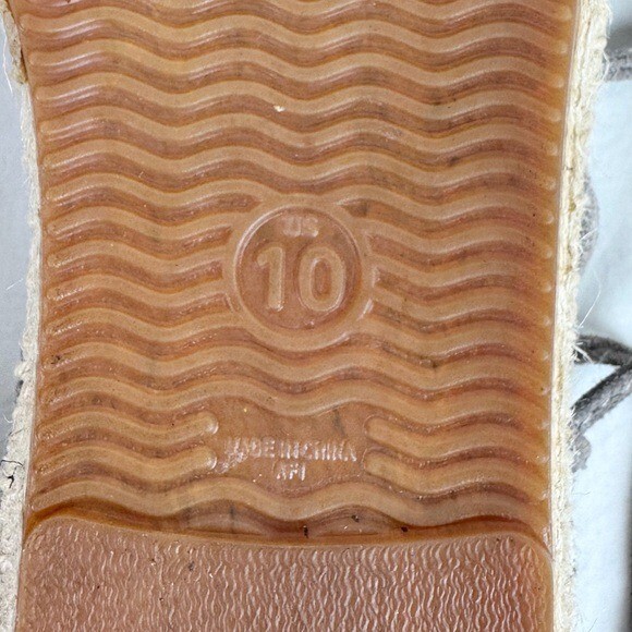 Picture 8 of 9