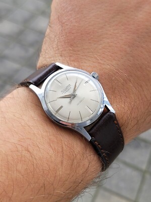 Silvana Herrenuhr Uhrwerk venus 220 um 1955