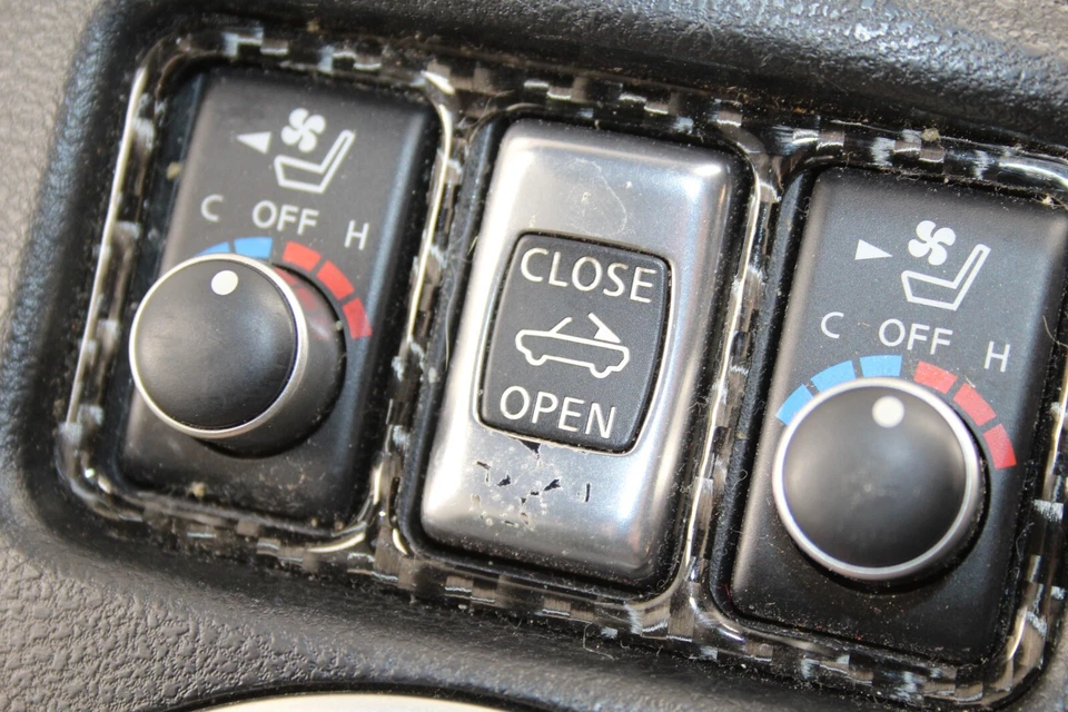 Portavasos convertible Nissan 370z 2010-2020 con controles térmicos/techo OEM DV43 Foto 3 de 4