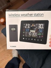 Wireless Weather Station with Sensor, Radio Controlled, Indoor Outdoor Temper...
