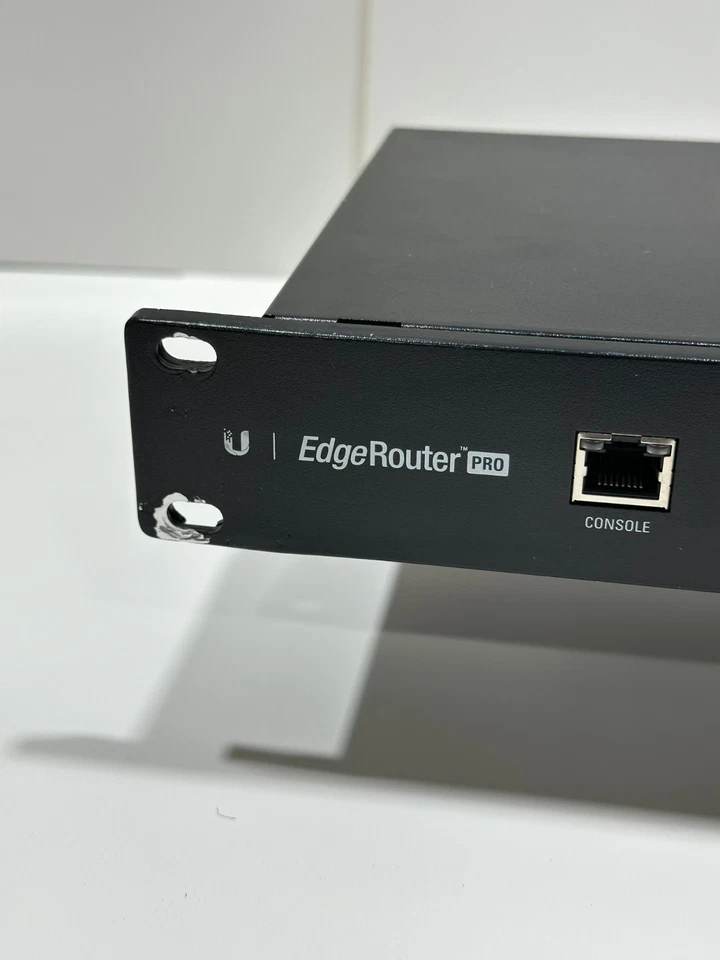 Ubiquiti Edge Router Pro ERPro-8 1 GB 8 puertos 2 puertos SFP VER FOTOS Foto 2 de 4