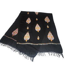 Scialle tradizionale Ari lana nero avvolgente stilizzato ricamato multicolore floreale