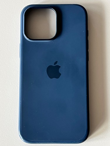 Apple iPhone 16 Pro Max Silicone Case with MagSafe - Used