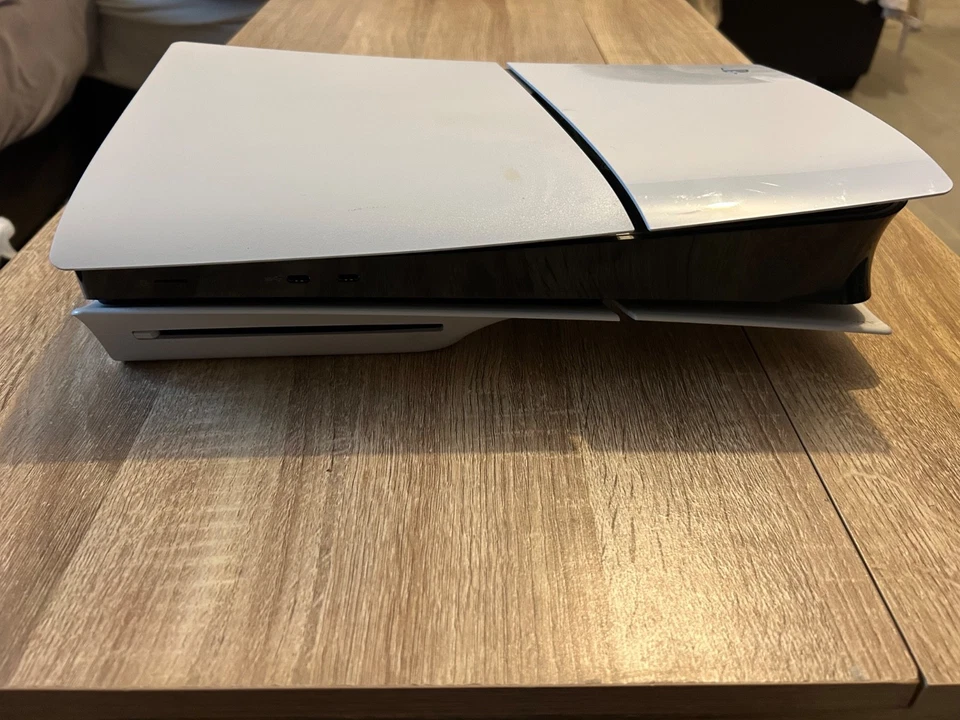 Sony PlayStation 5 Standard, photo 1 sur 2