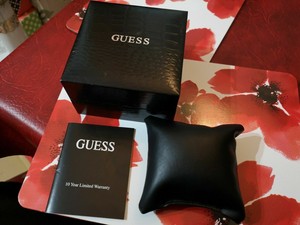 guess watch box