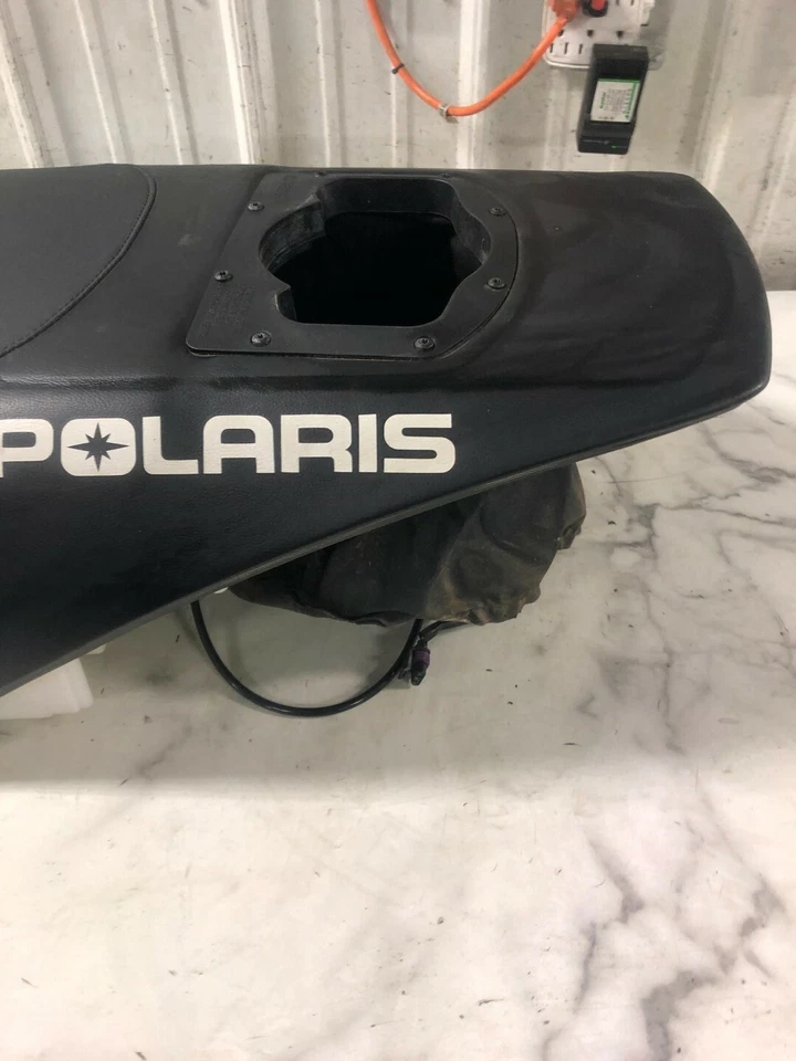 05 Polaris 800 XC SP 雪地摩托车后背乘客座椅 — 第 2/4 张图片