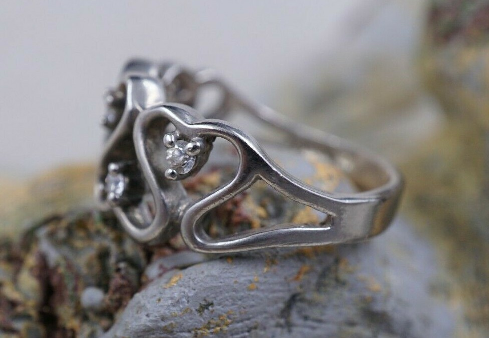 Hallmarked BETA TAIWAN 925 Sterling Silver CZ SWIRL HEARTS