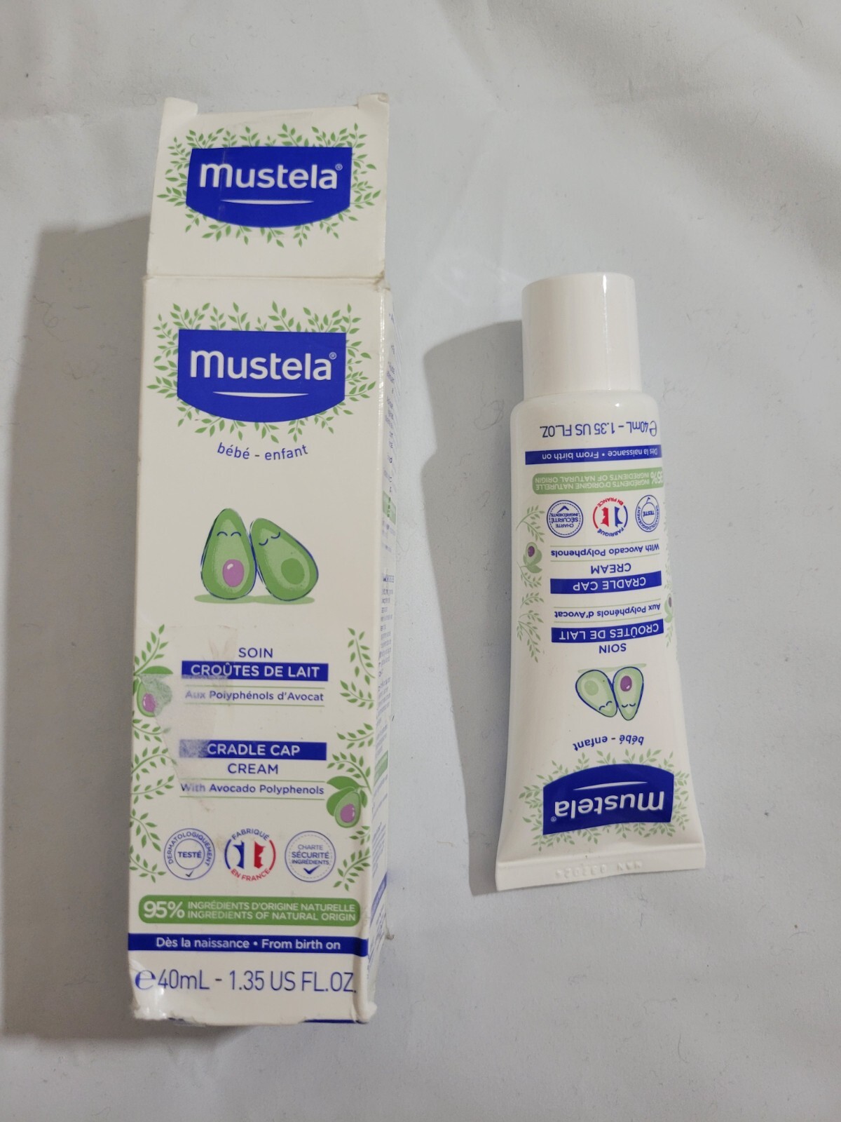 Mustela Cradle Cap Cream with Avocado Polyphenols 1.35 oz Exp 3/25 Box Bent