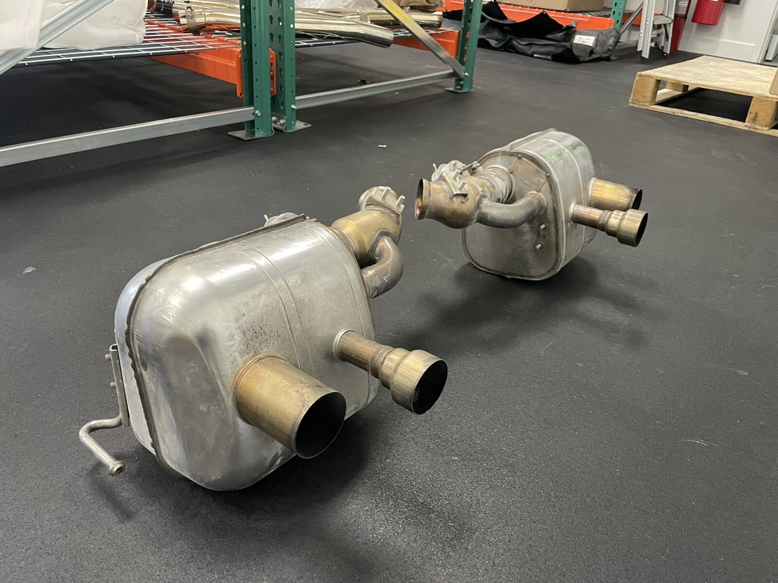 ferrari f12 berlinetta OEM Mufflers 