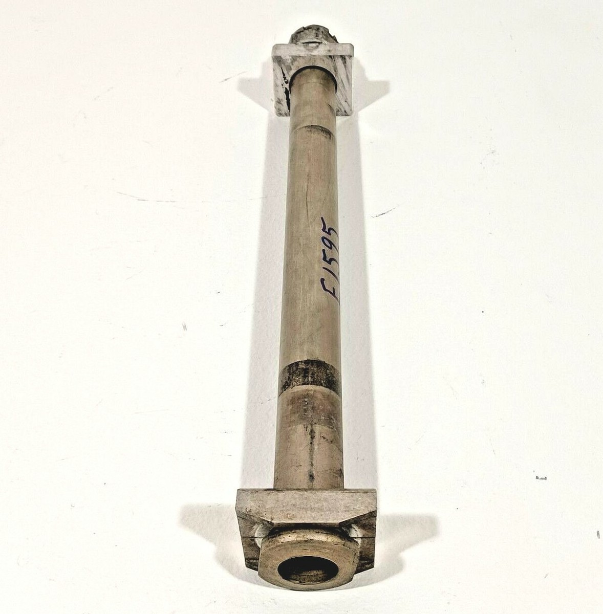 み　MBL 36 2009-2015 Kawasaki ZX6R 636 OEM Used Straight Rear Axle Assembly