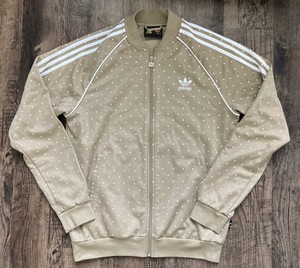 hu hiking jacket