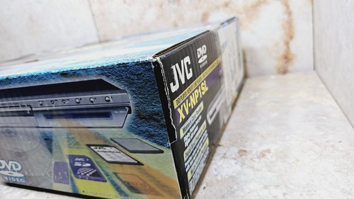 New In Box JVC XV-NP1SL Progressive Scan CD/DVD Player - 第 4/7 張圖片