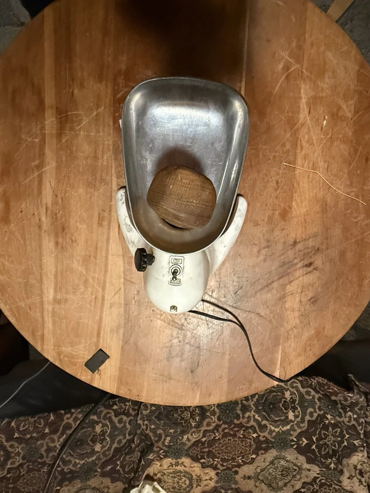 Molinillo de carne eléctrico de alta resistencia OSTER MODELO 516-1960 de colección Foto 4 de 4