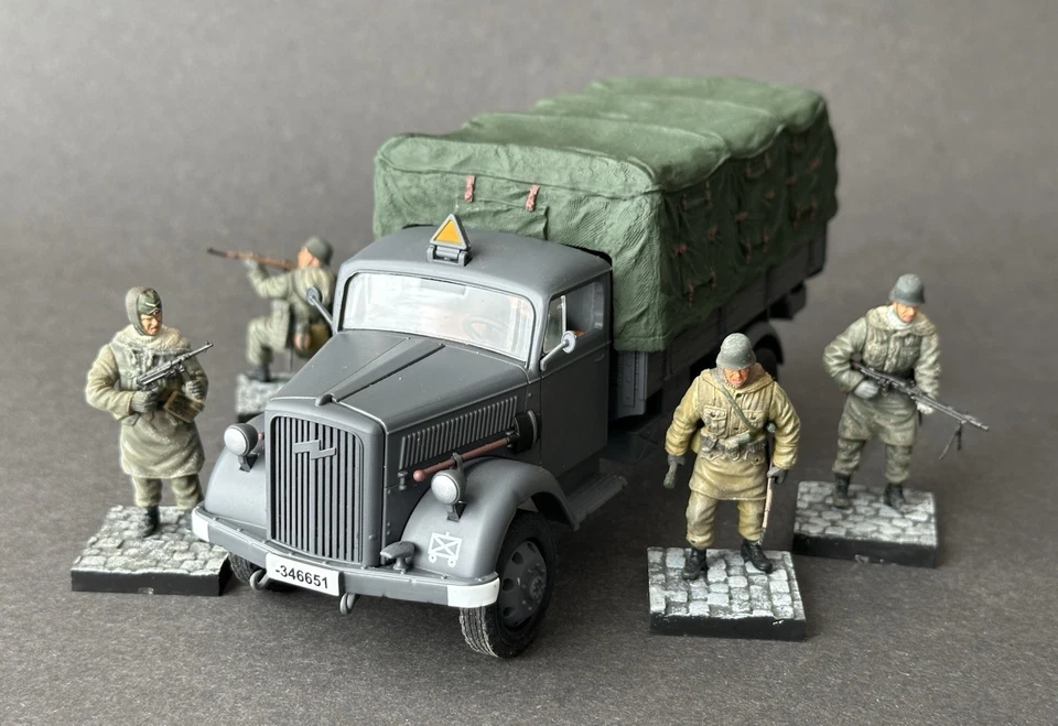 Forces of Valor 1:32 WWII German Opel Blitz 3t Cargo Truck Dragon Can.Do Figures - Image 2 of 4