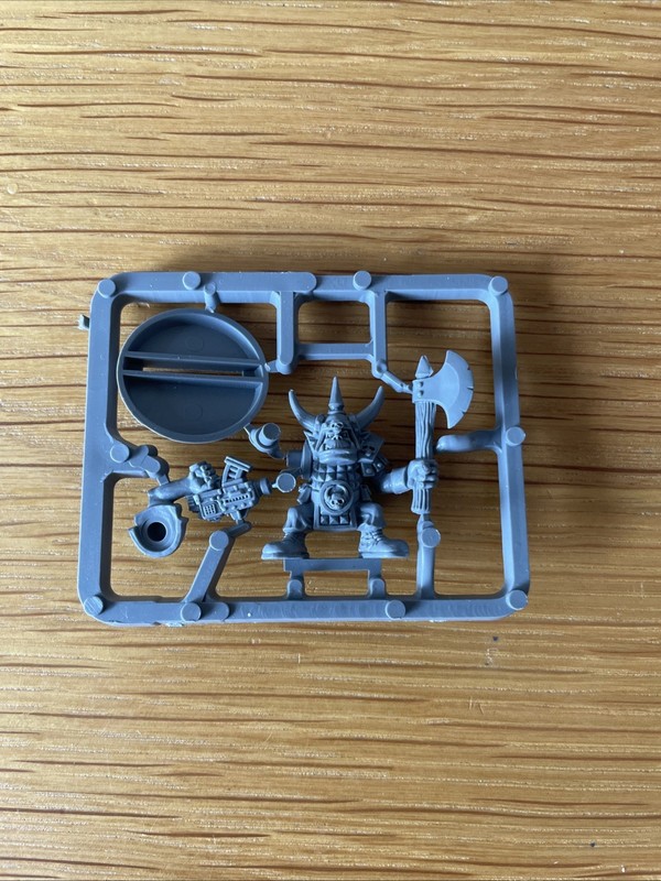 Ork Goff On Sprue Plastic Warhammer 40k 2nd Edition OOP 1993