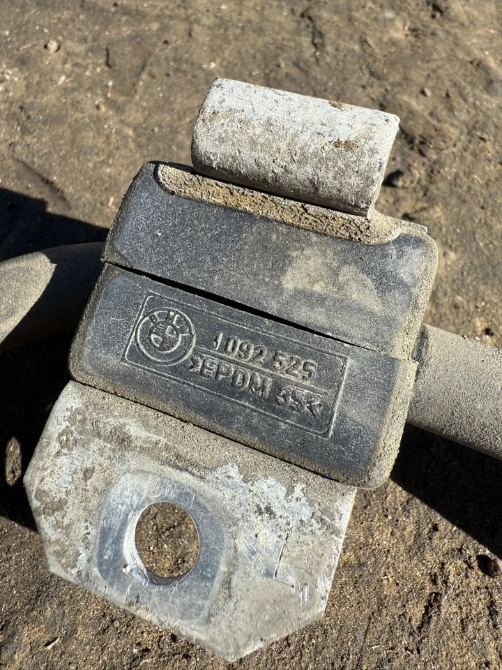 Barra estabilizadora delantera BMW E39 530i 1997-2003 con eslabones OEM Foto 3 de 4