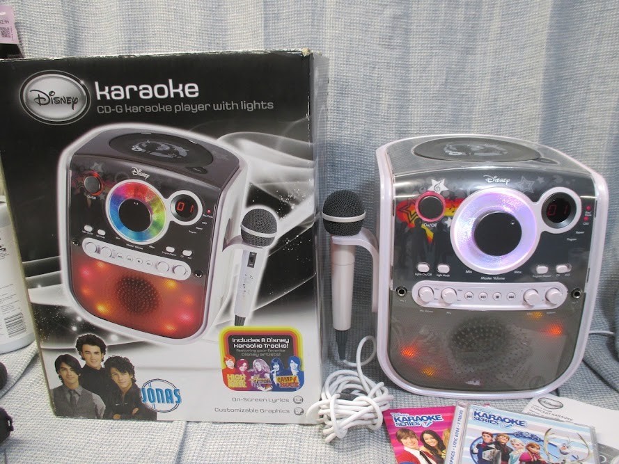 Disney Jonas Brothers CD-G Karaoke Machine System CD Player Jb900k Rare 2010