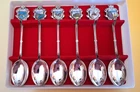 6 small collectible spoons with box, coats of arms of Italy, silver metal.